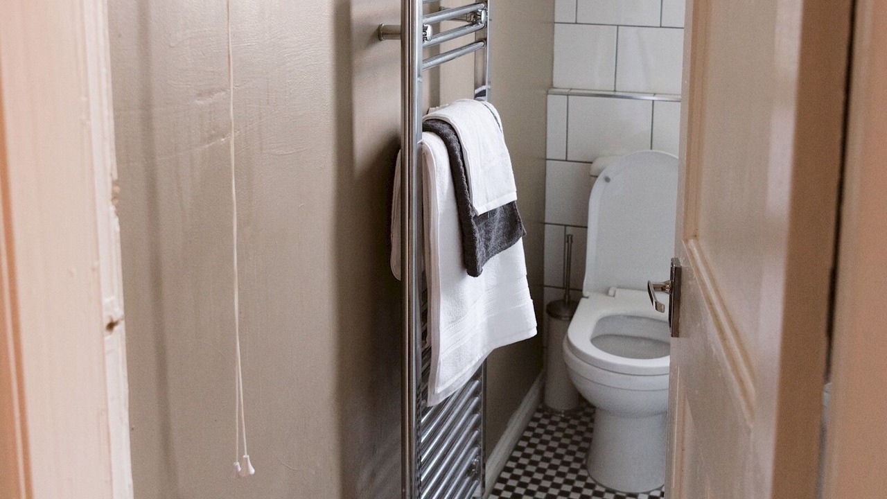 Photo of Bathroom in Paisley