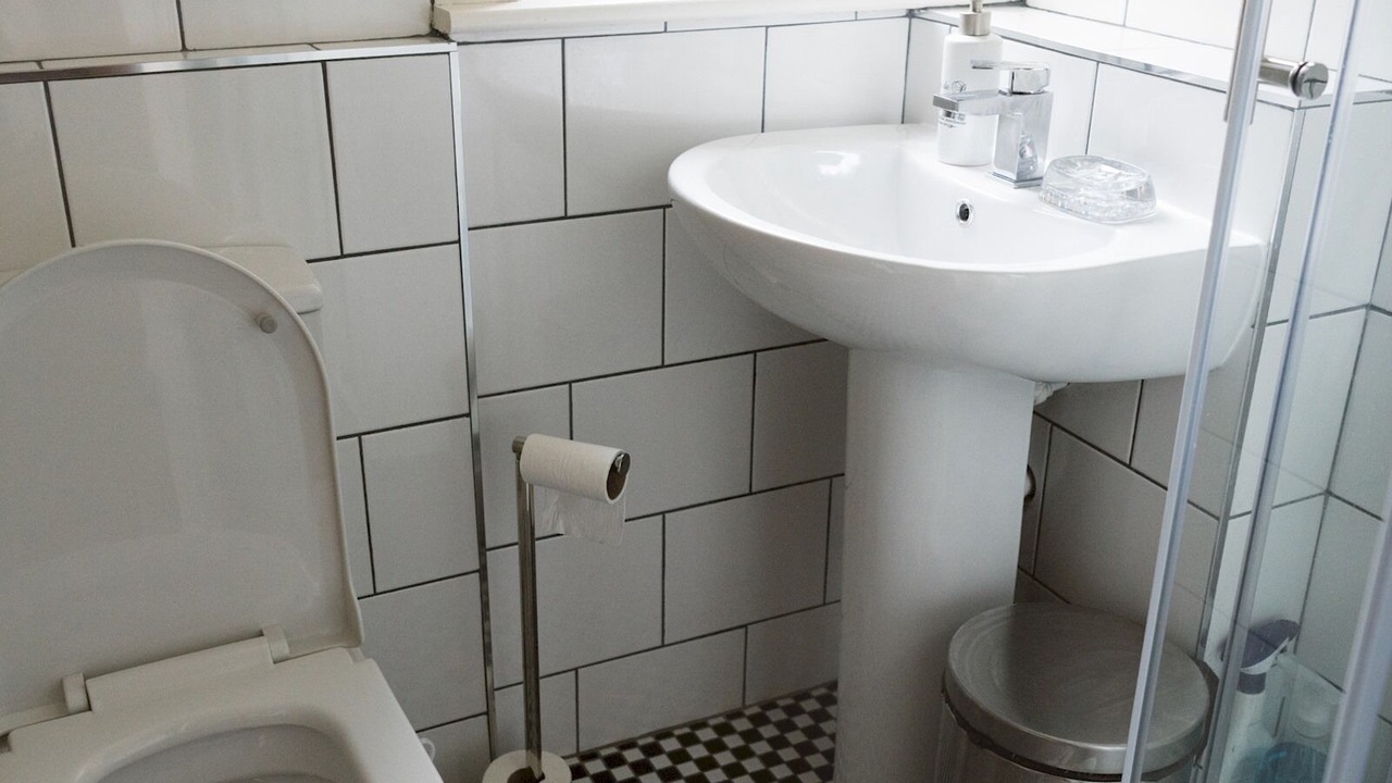 Photo of Bathroom in Paisley