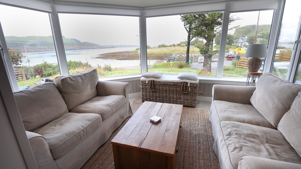Photo of Livingroom in Slate Islands