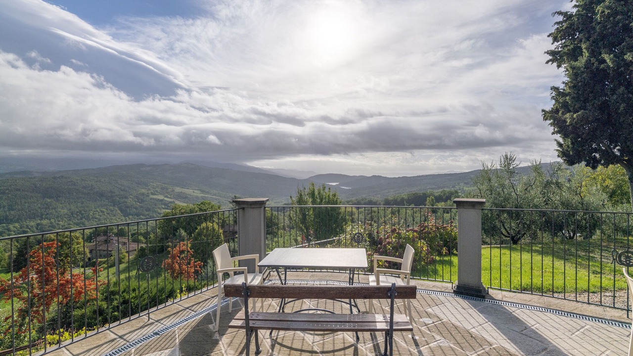 Photo of Patio Balcony in Caprese Michelangelo