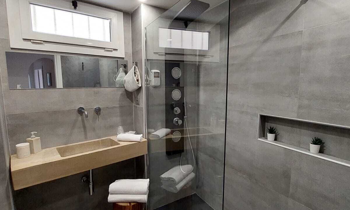 Photo of Bathroom in Repubblica