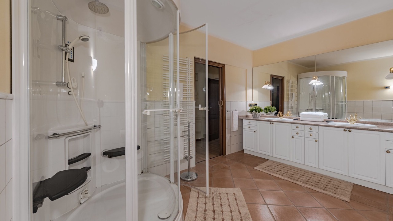 Photo of Bathroom in Castel Boglione
