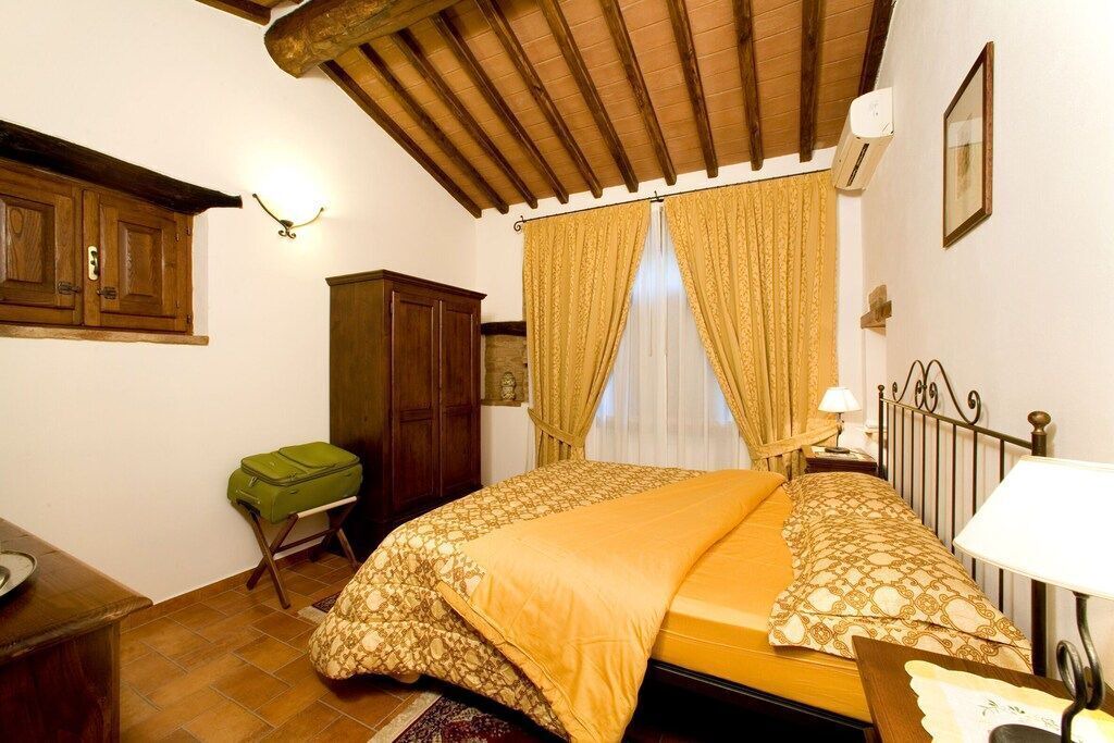 Photo of Bedroom in Cortona