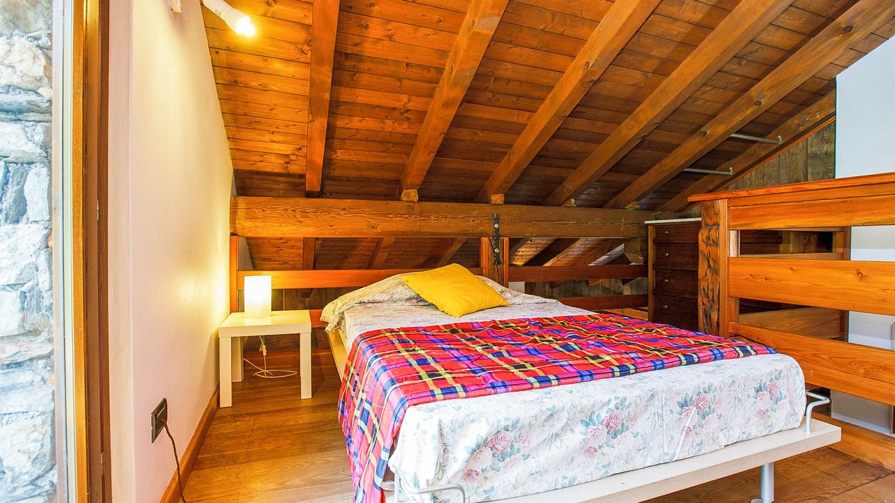 Photo of Bedroom in Caprezzo