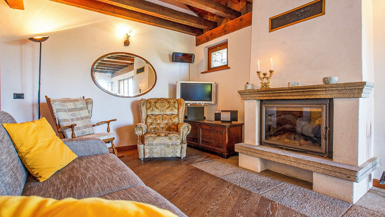 Photo of Livingroom in Caprezzo