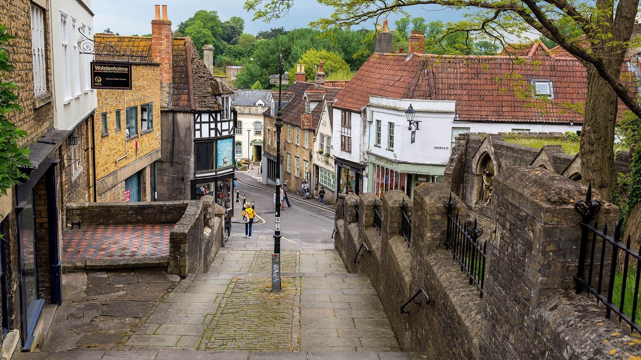 Photo of Others in Tunley
