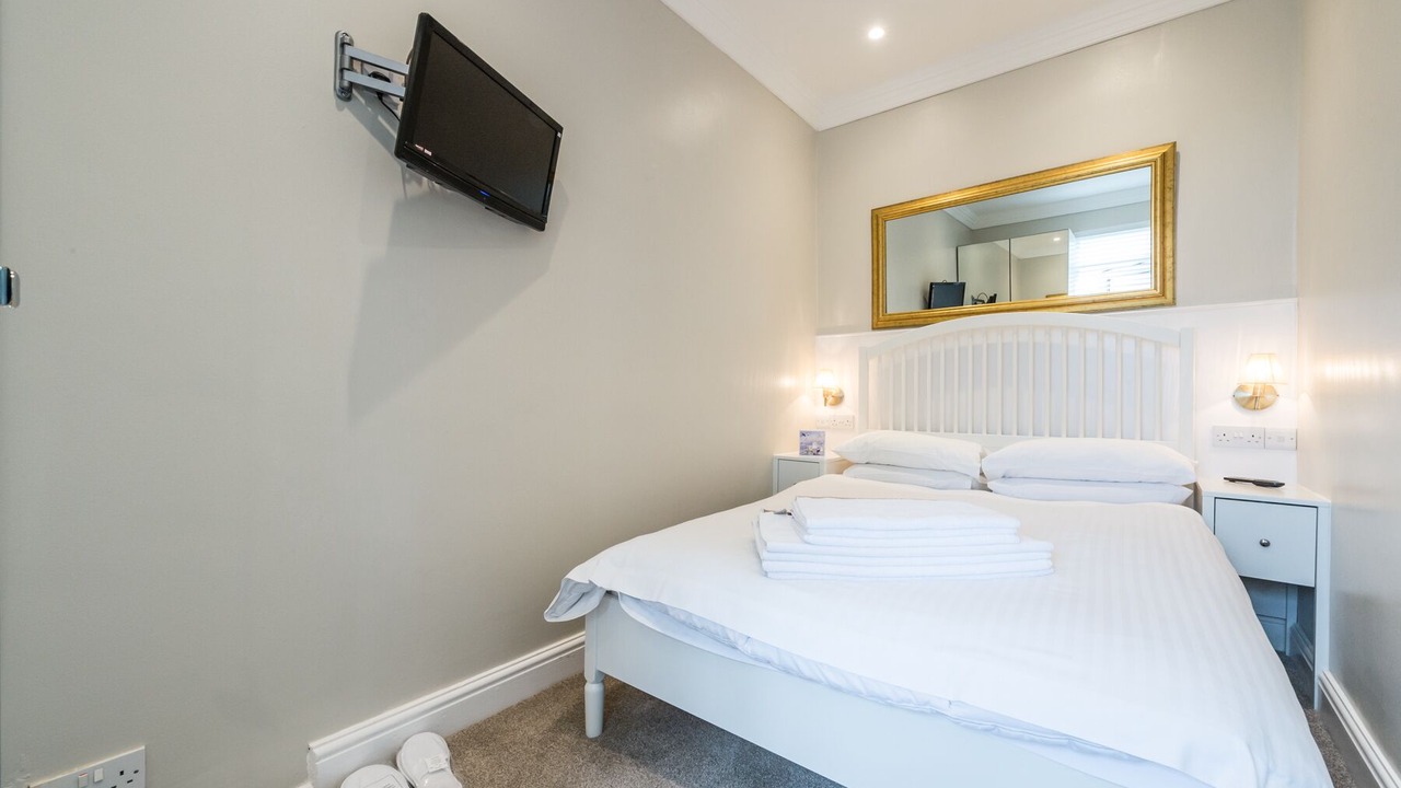 Photo of Bedroom in Brondesbury Park