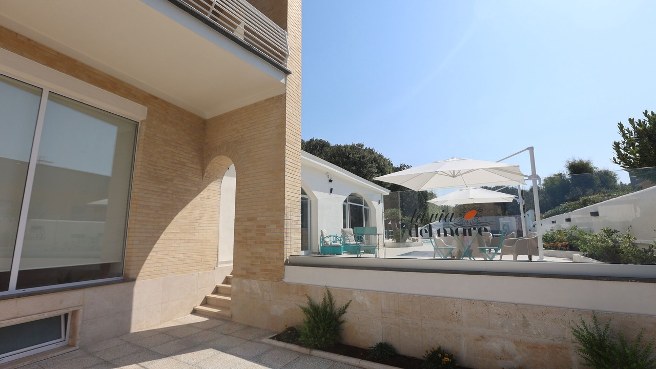 Photo of Patio Balcony in Licola Mare