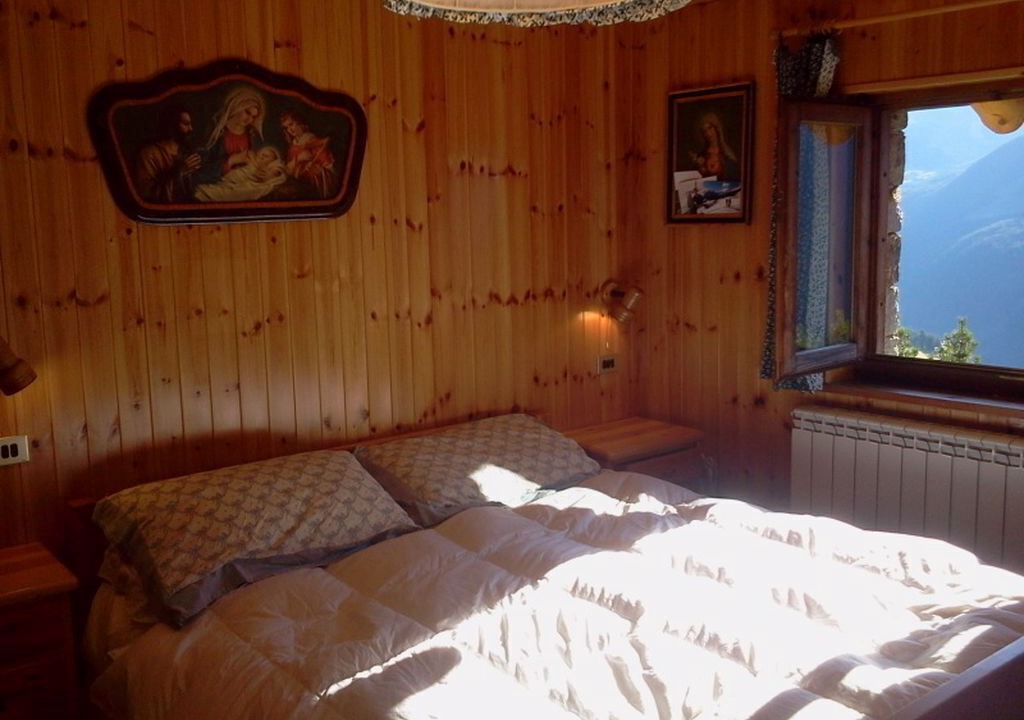 Photo of Bedroom in Antagnod