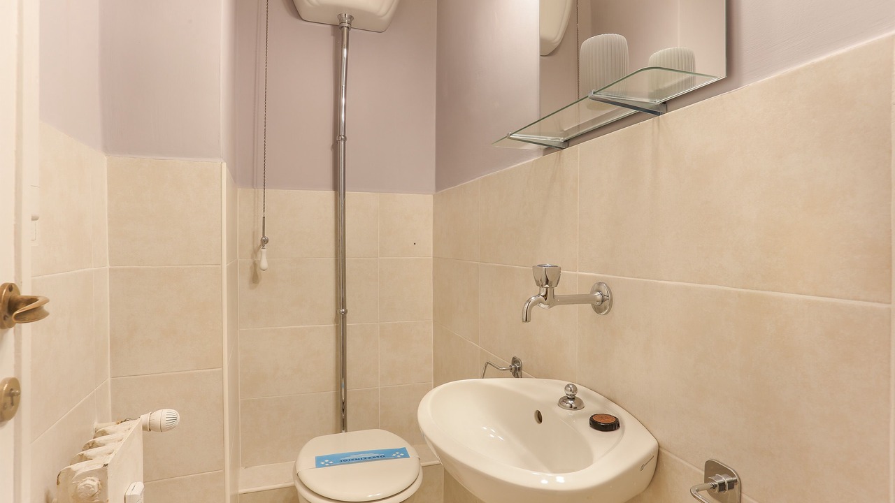 Photo of Bathroom in Oltrarno