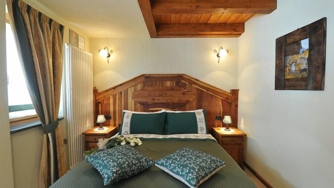 Photo of Bedroom in Antagnod