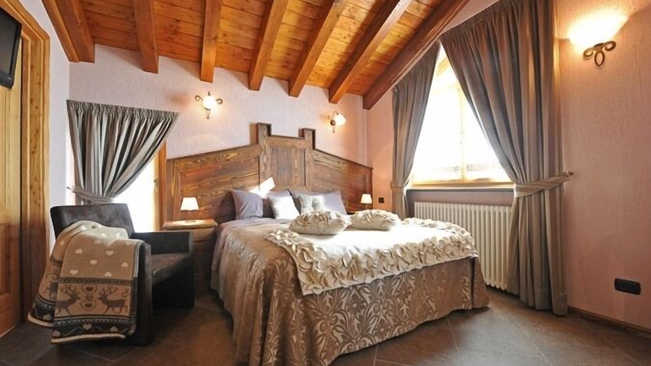 Photo of Bedroom in Antagnod