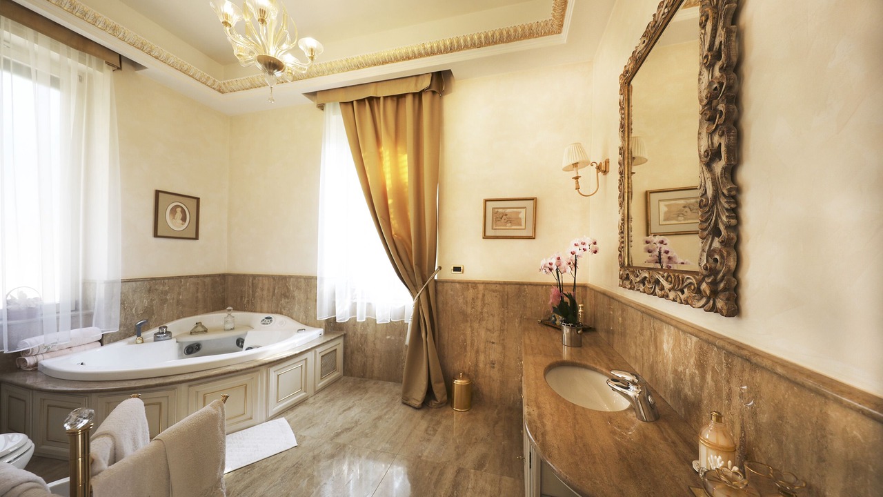 Photo of Bathroom in Laglio