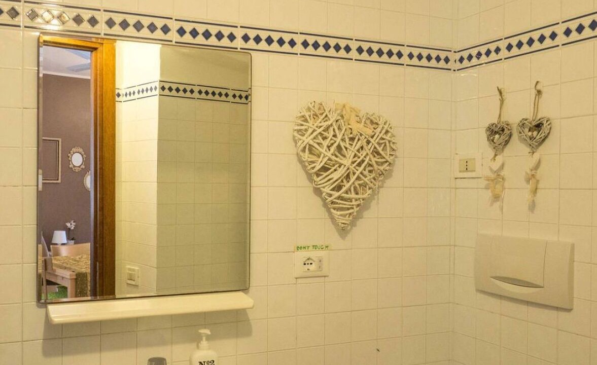 Photo of Bathroom in Vernazza