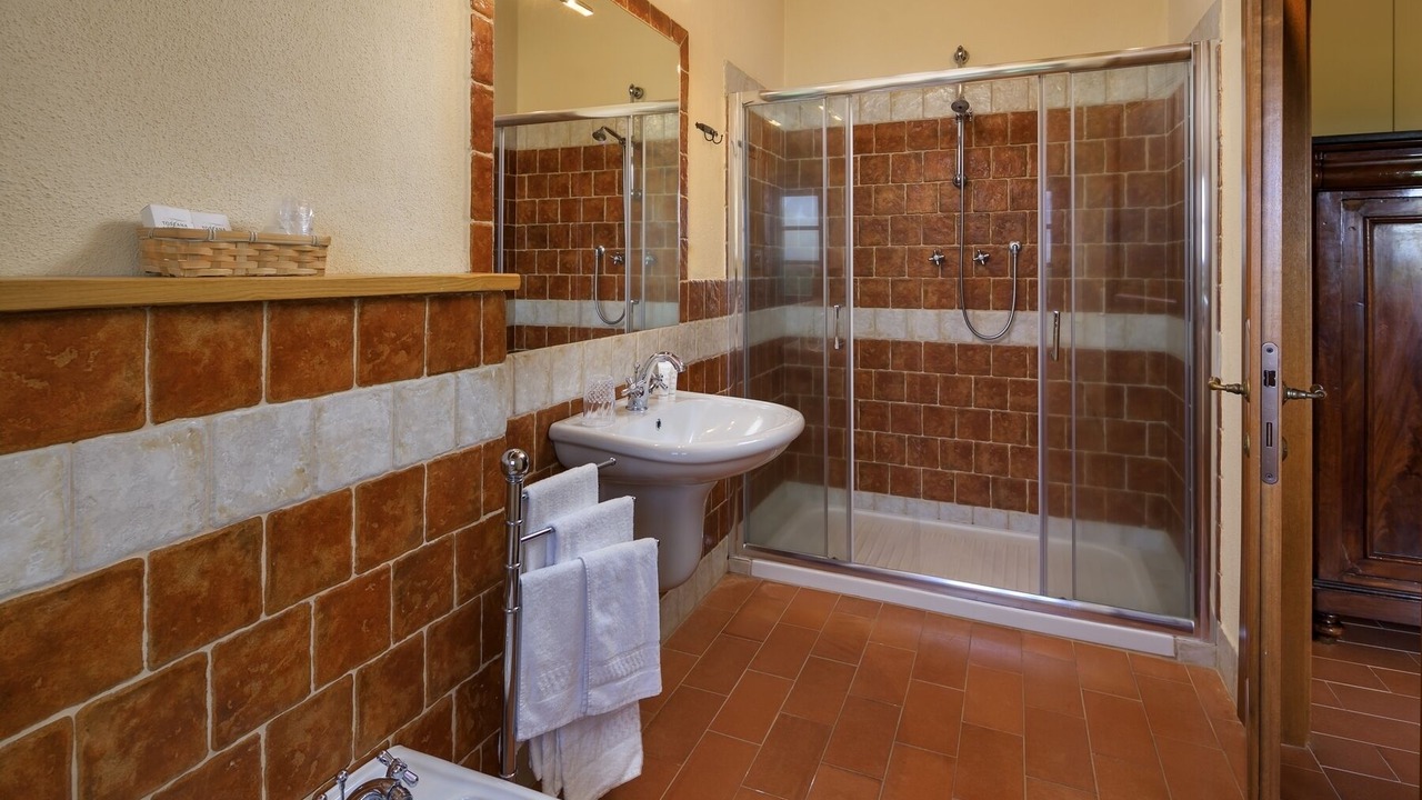 Photo of Bathroom in Buonconvento