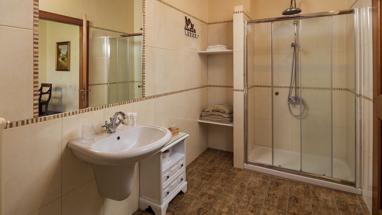 Photo of Bathroom in Buonconvento