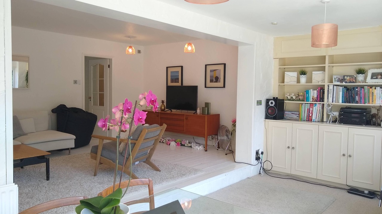 Photo of Livingroom in Wraysbury