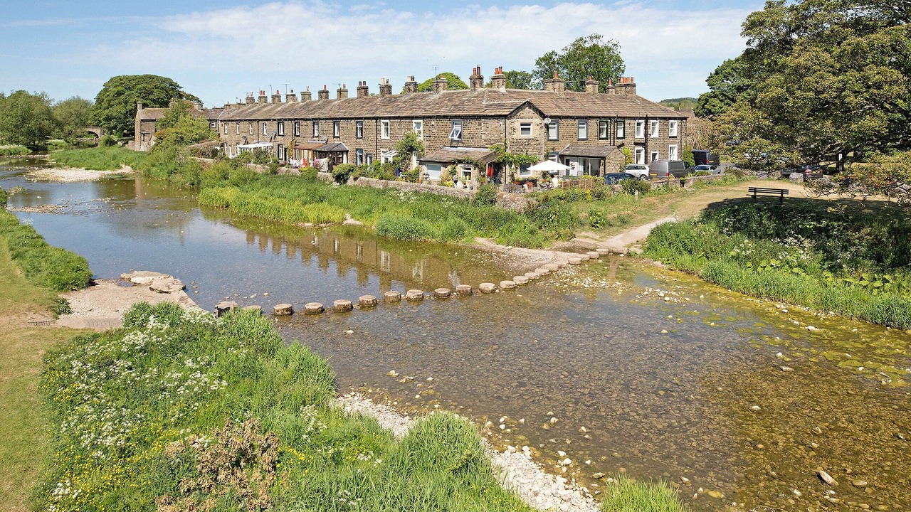 Photo of Others in Eshton
