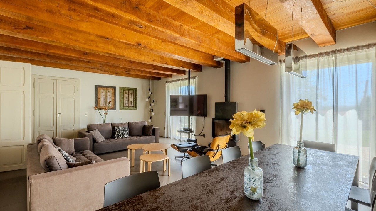 Photo of Livingroom in Ripe