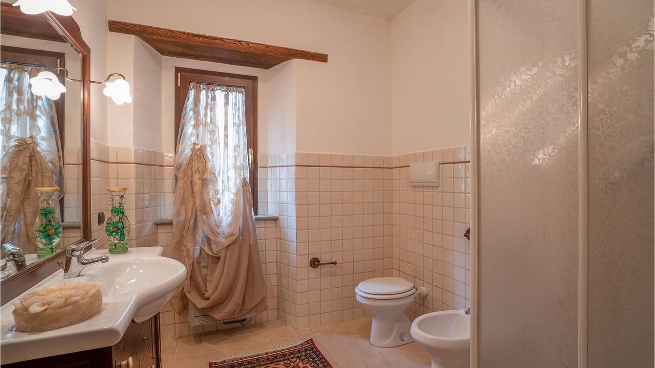 Photo of Bathroom in Apecchio