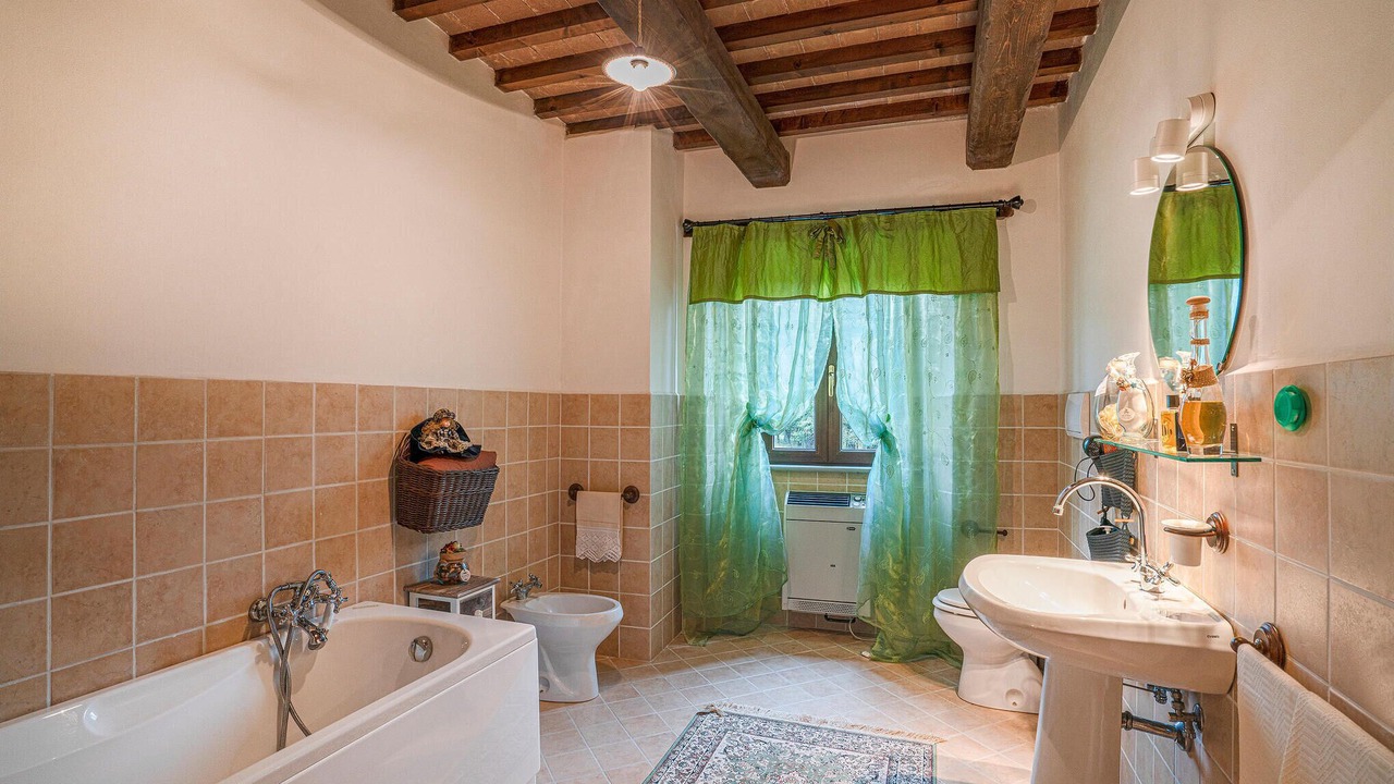Photo of Bathroom in Apecchio