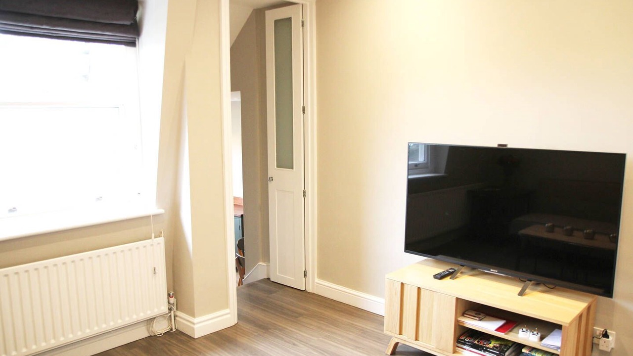 Photo of Livingroom in Golborne