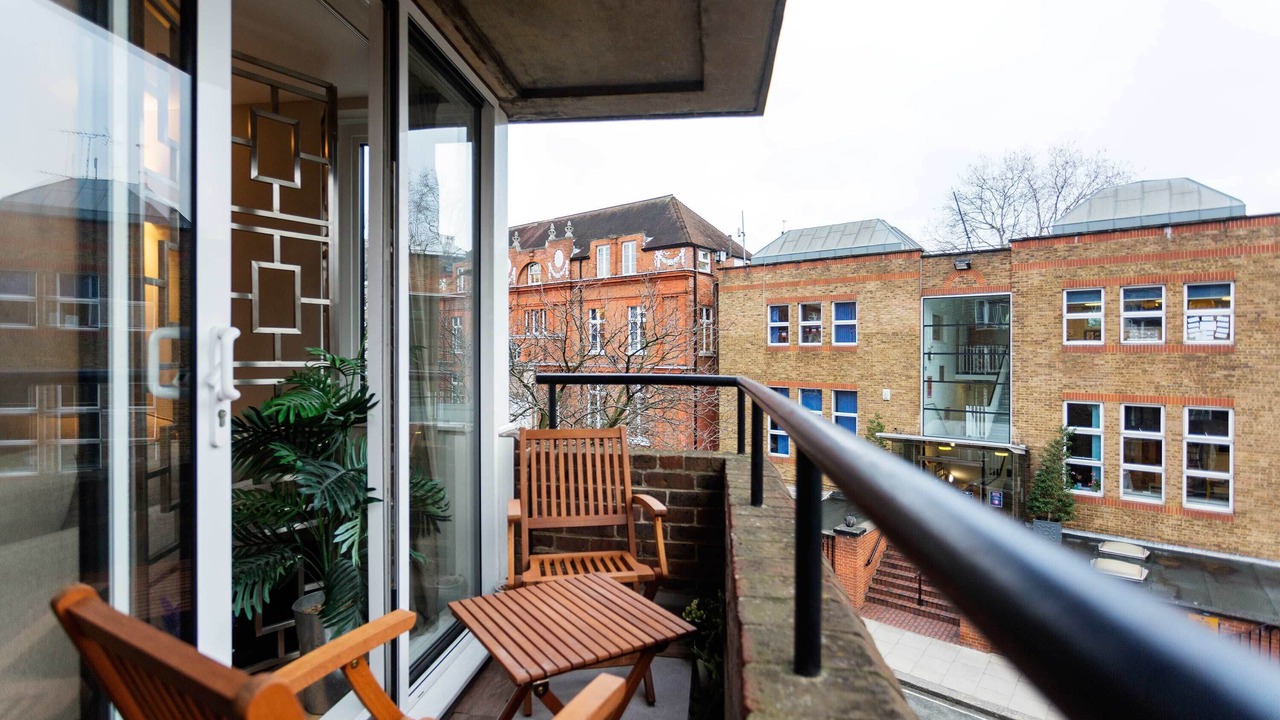 Photo of Outdoor in Belsize