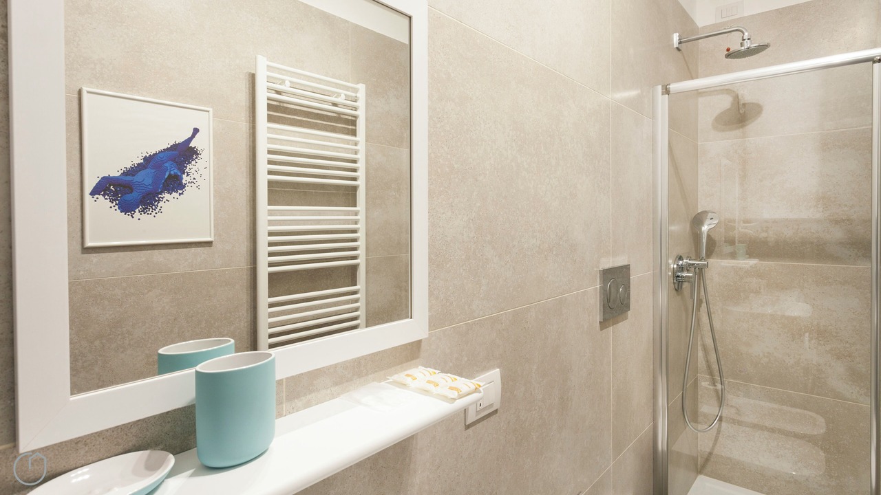 Photo of Bathroom in Magenta