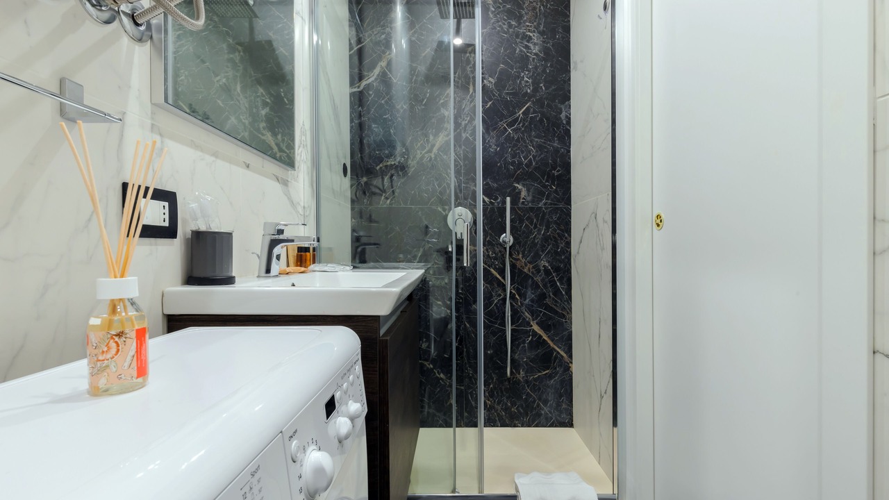 Photo of Bathroom in Magenta