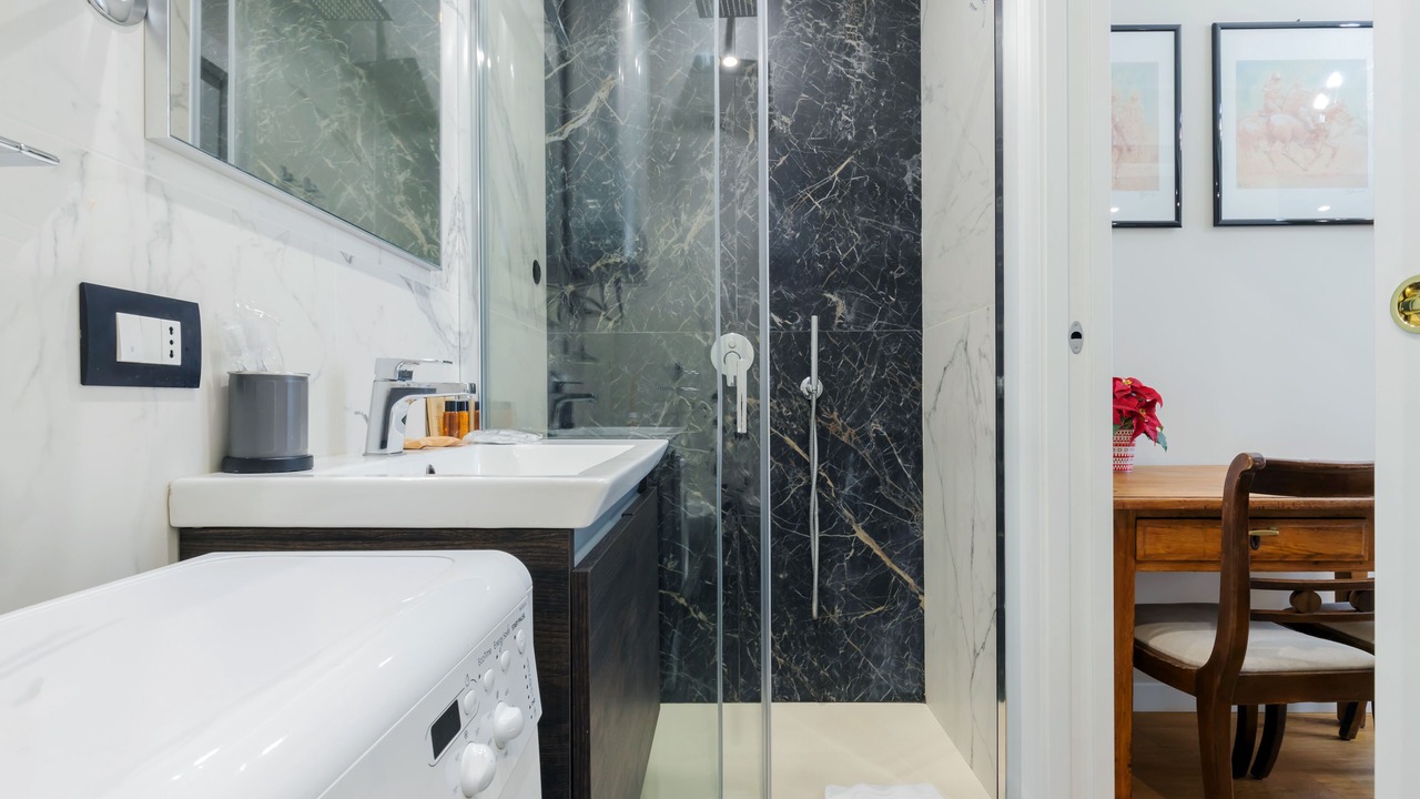 Photo of Bathroom in Magenta