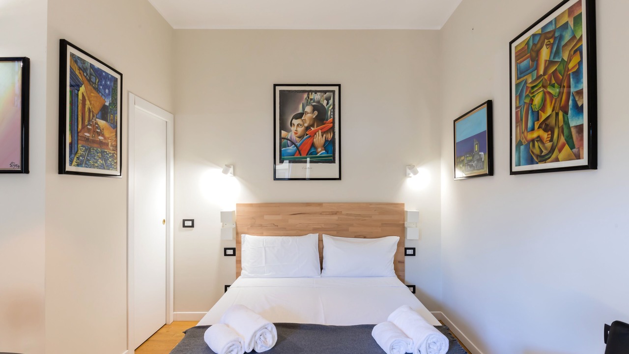Photo of Bedroom in Magenta