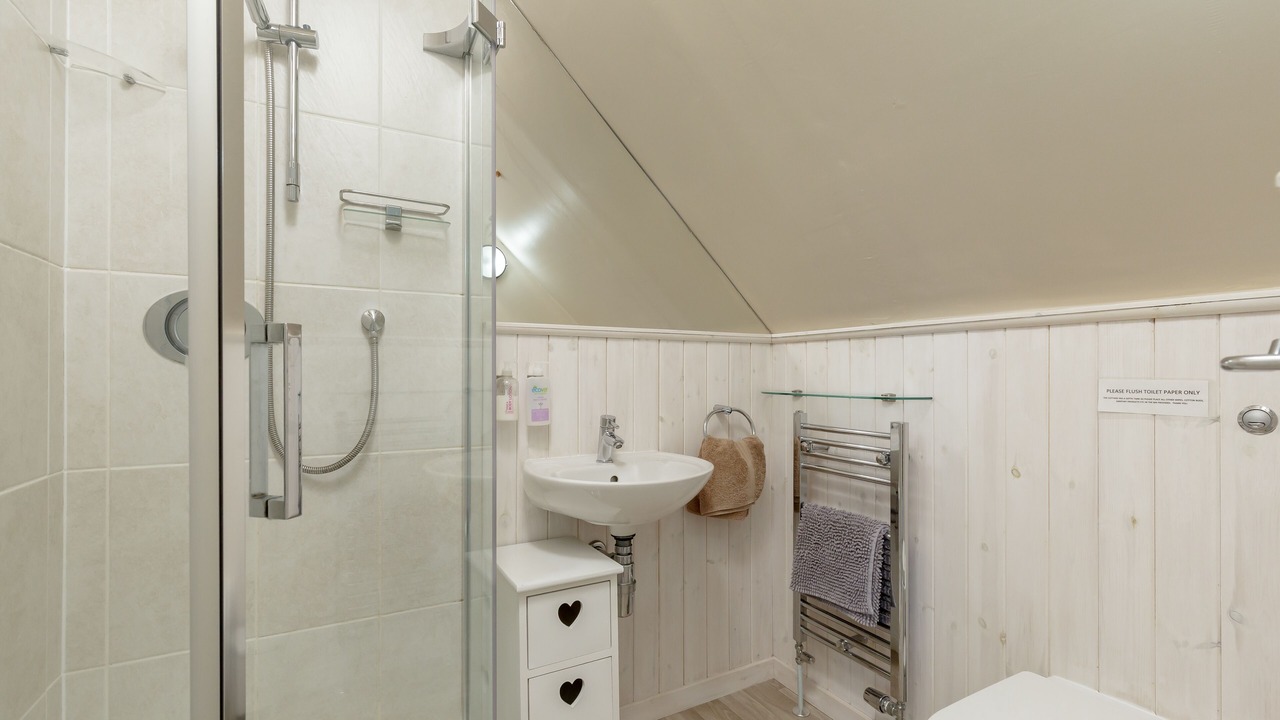 Photo of Bathroom in Leven