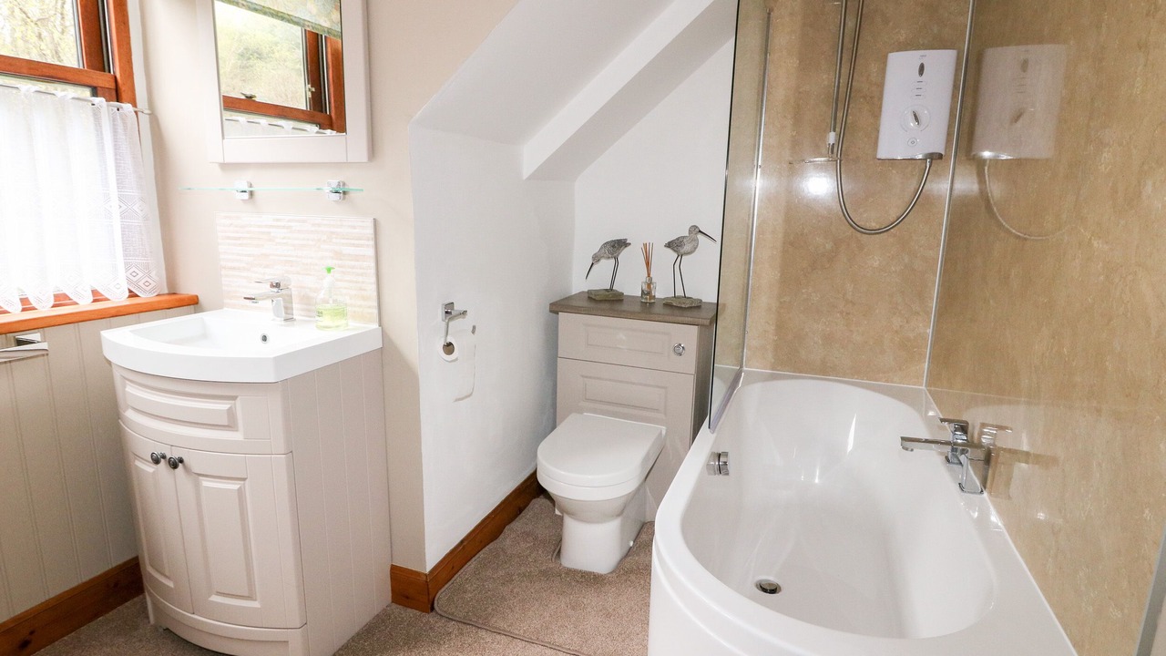 Photo of Bathroom in Lochailort