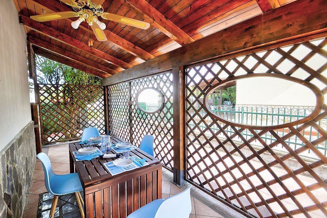 Photo of Outdoor in Laura