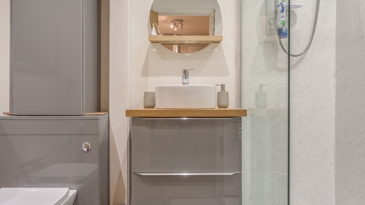 Photo of Bathroom in Sennen