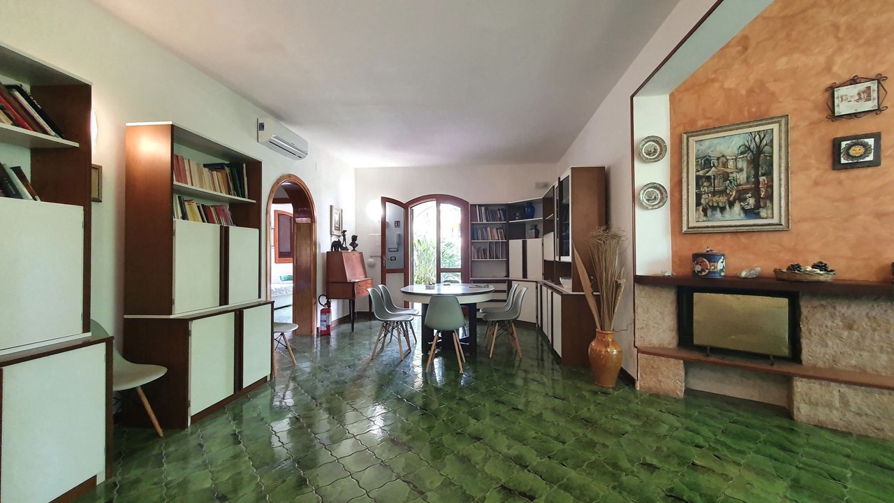 Photo of Livingroom in Arenella
