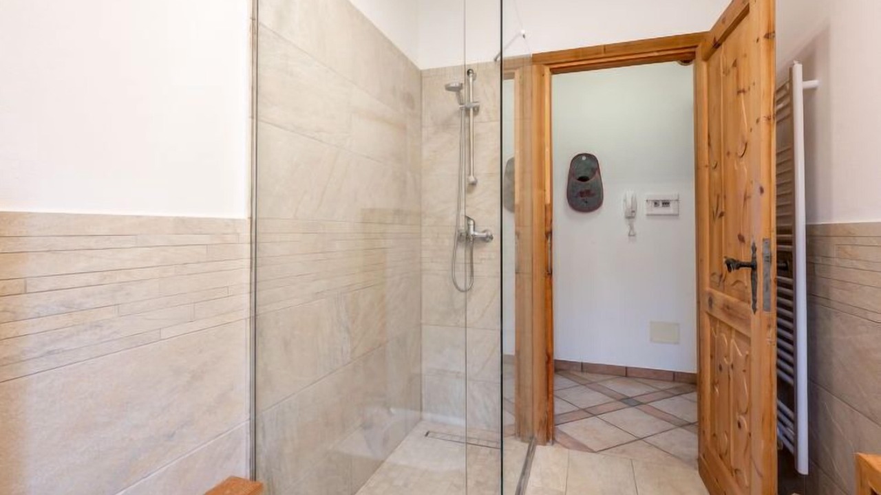 Photo of Bathroom in Sarre