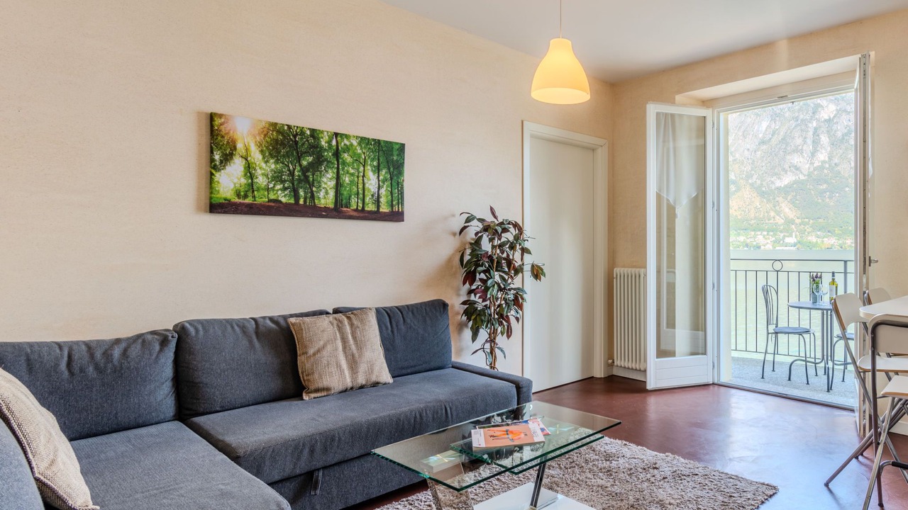 Photo of Livingroom in Claino Con Osteno