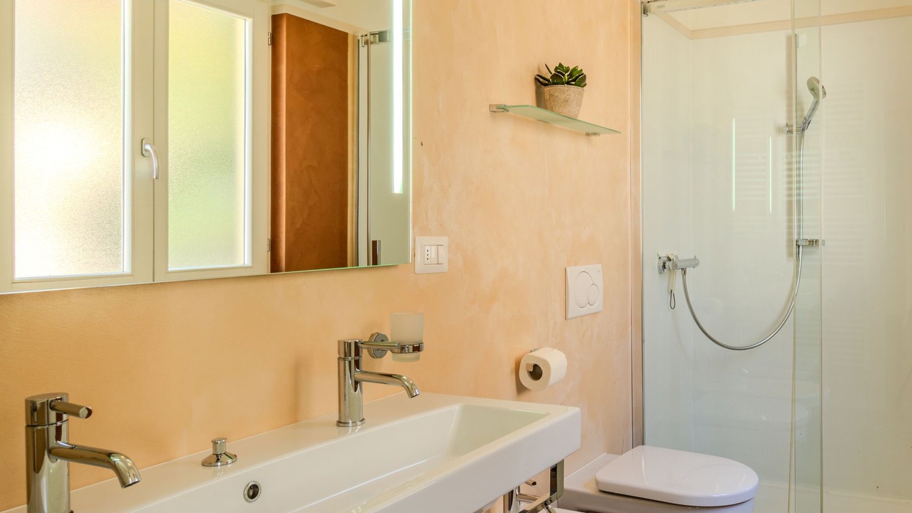 Photo of Bathroom in Claino Con Osteno