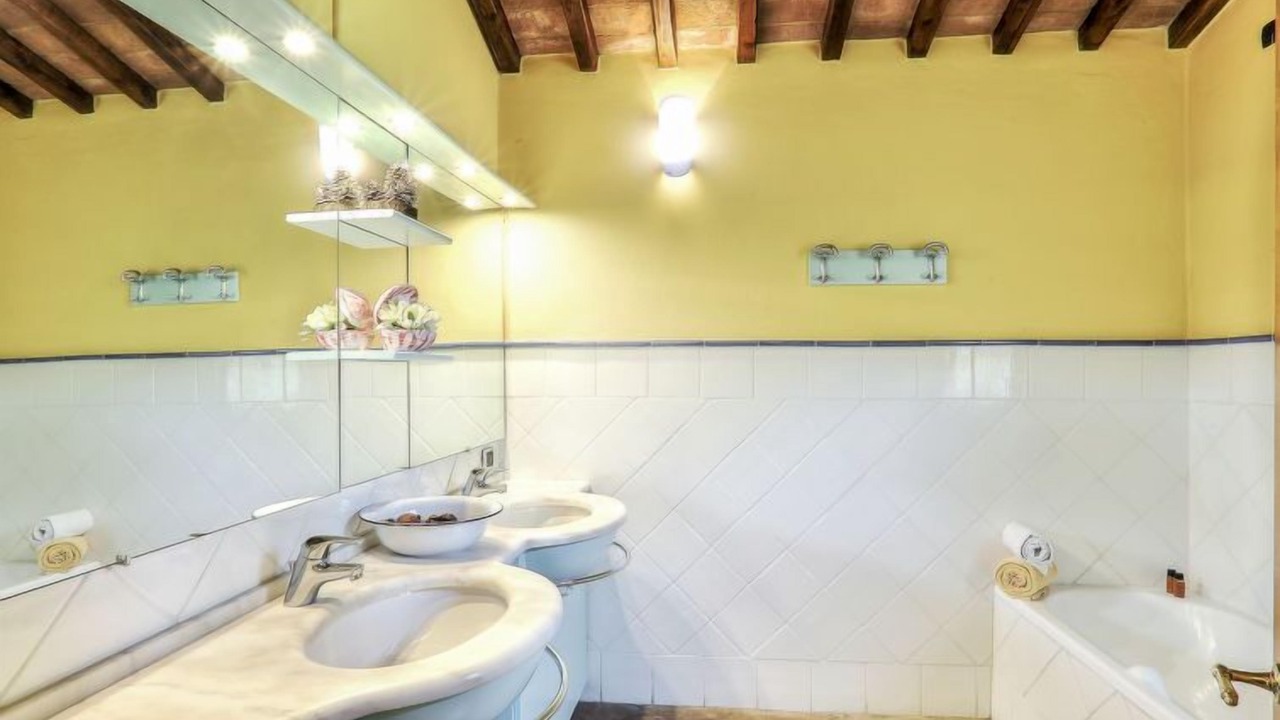 Photo of Bathroom in San Gimignano