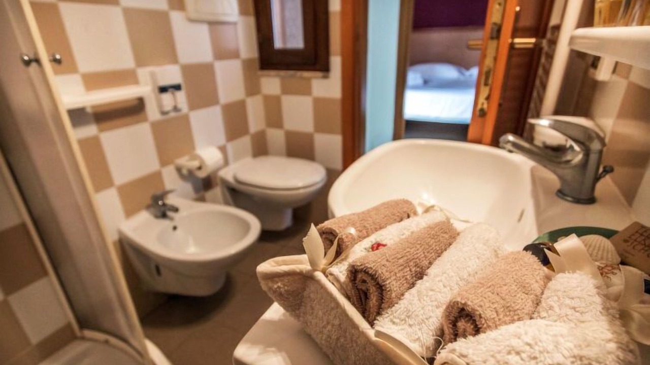 Photo of Bathroom in Livorno