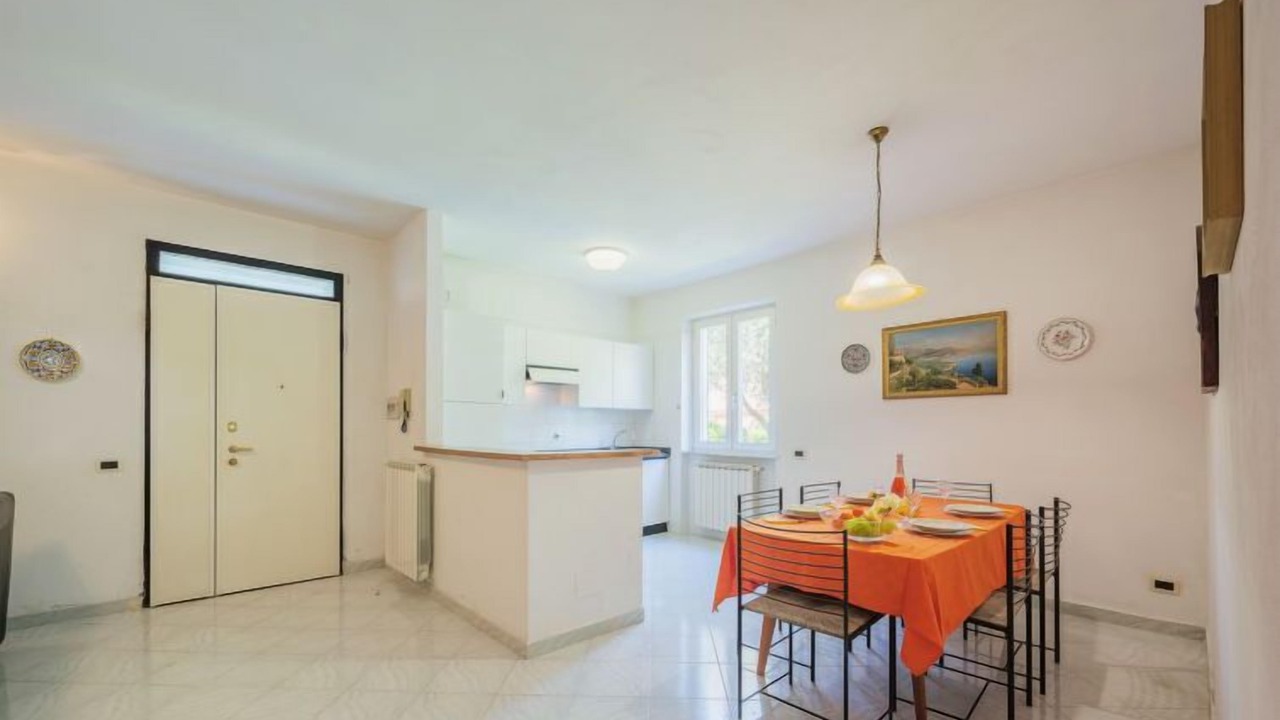 Photo of Bedroom in Ameglia