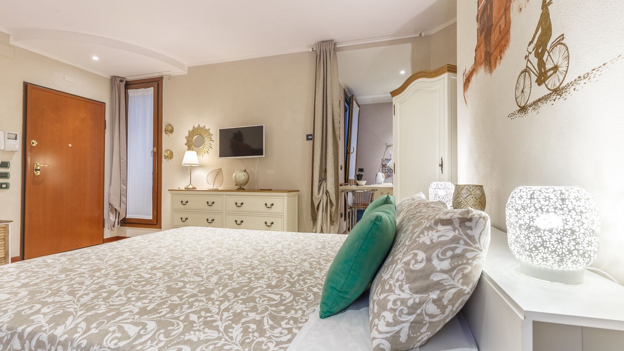 Photo of Bedroom in Ferrara Historic Centre