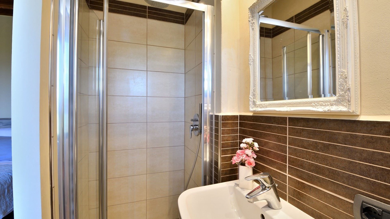 Photo of Bathroom in Castroncello