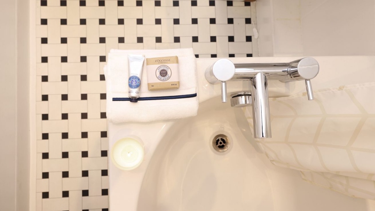 Photo of Bathroom in New Town