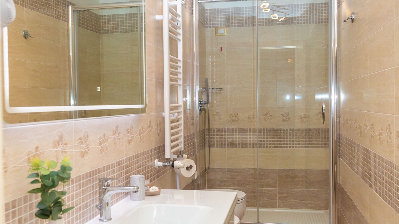 Photo of Bathroom in Esquilino