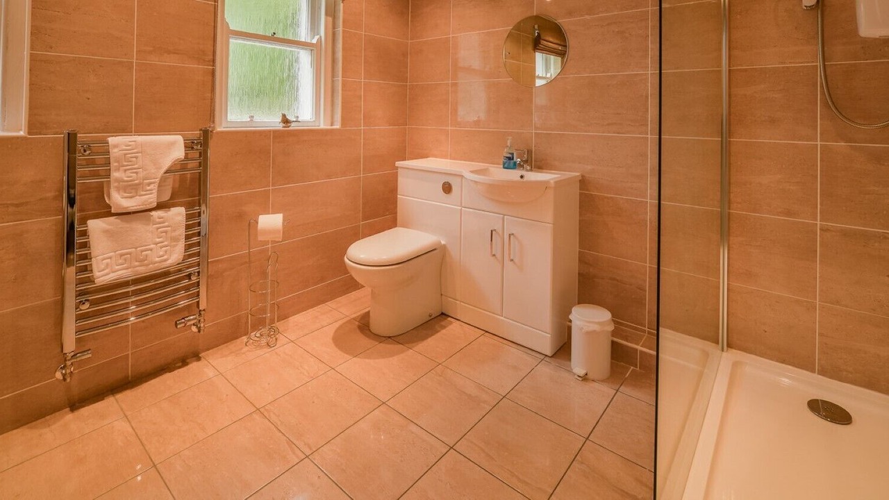 Photo of Bathroom in Maybole