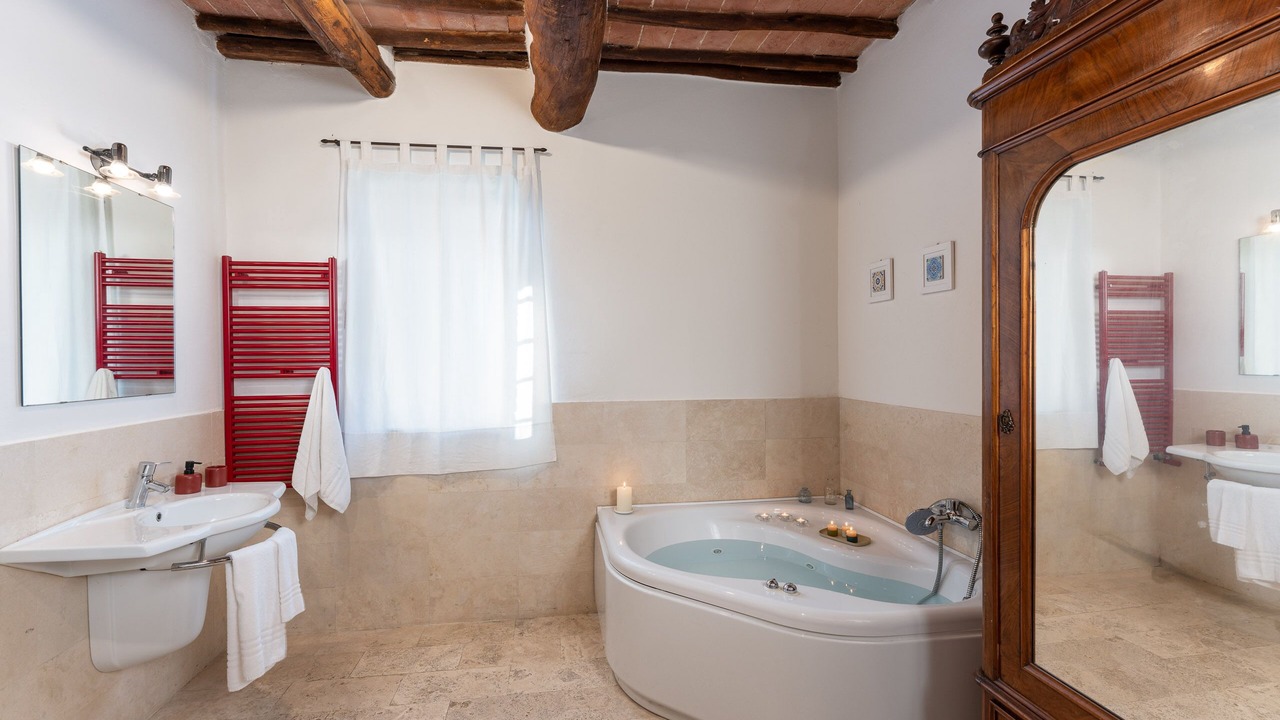 Photo of Bathroom in Simignano