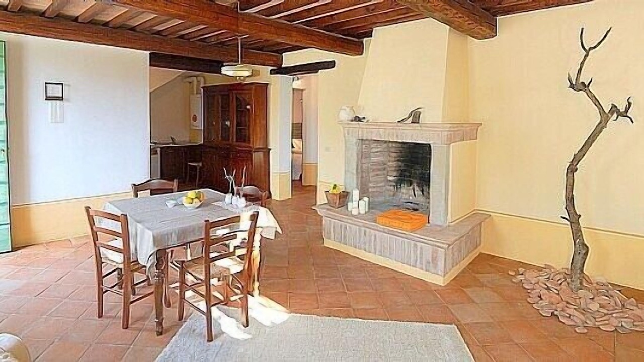 Photo of Others in Montone