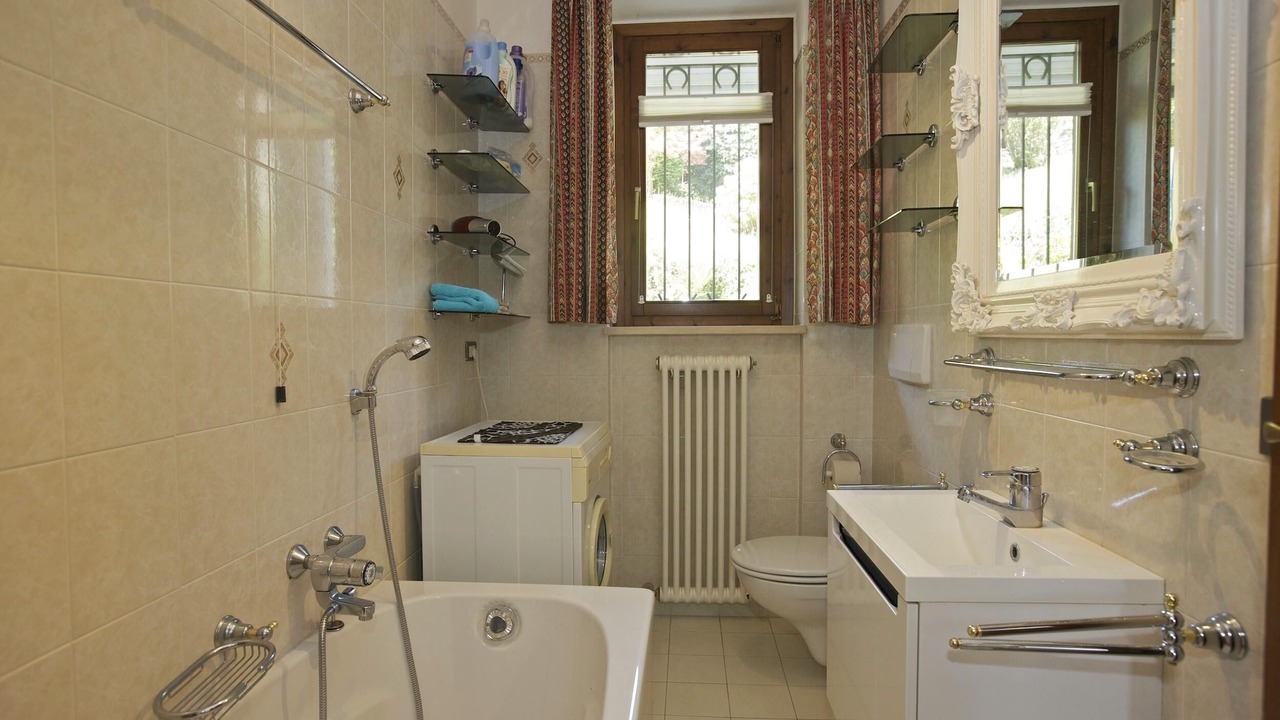Photo of Bathroom in Pino Lago Maggiore